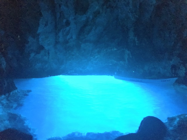 クロアチア青の洞窟